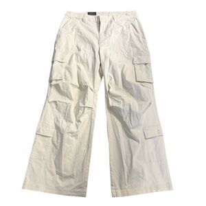 Wild fable cream high rise straight leg cargo jeans size 2XL